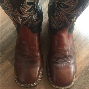 Lady’s Tony Lama size 8 1/2 B boots